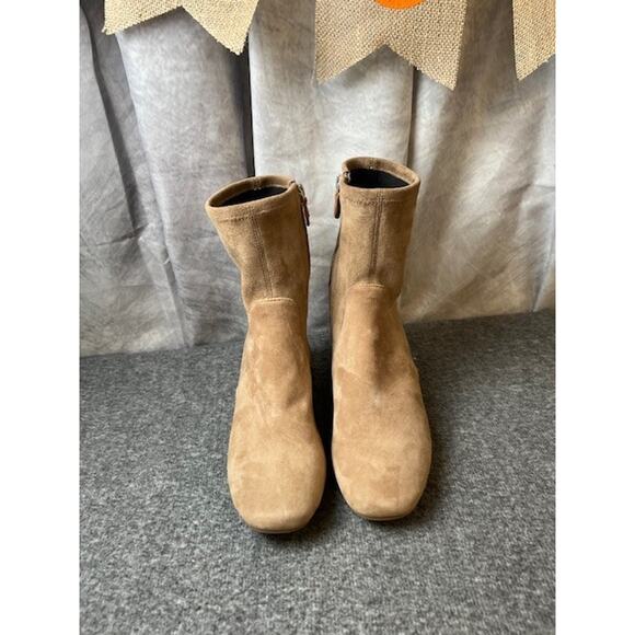 Gentle Souls by Kenneth Cole- Emily Suede Side Zip Boot Size US 7.5 - Picture 2 of 9